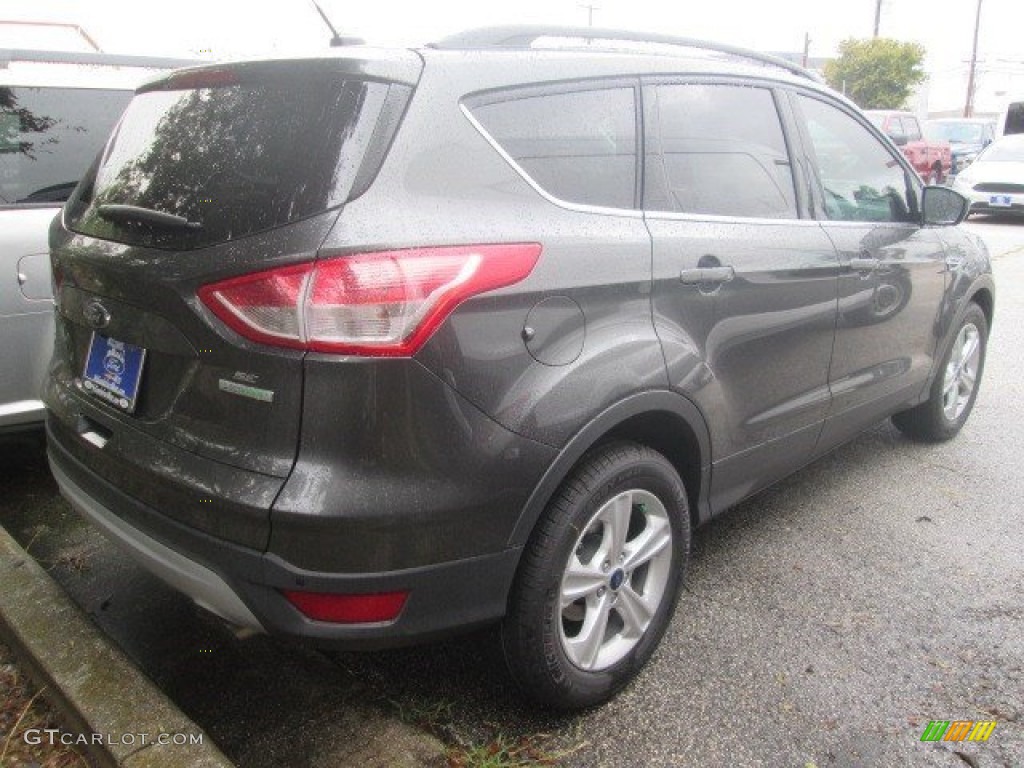 2016 Escape SE - Magnetic Metallic / Charcoal Black photo #13