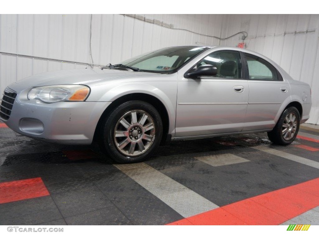 2006 Sebring Touring Sedan - Bright Silver Metallic / Light Taupe photo #2