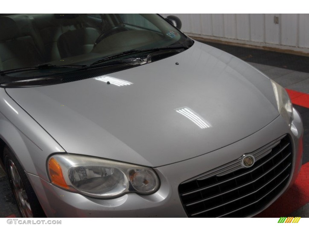 2006 Sebring Touring Sedan - Bright Silver Metallic / Light Taupe photo #52
