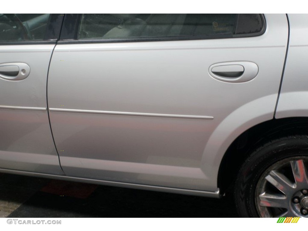 2006 Sebring Touring Sedan - Bright Silver Metallic / Light Taupe photo #72