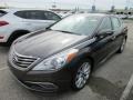 Front 3/4 View of 2016 Azera Limited