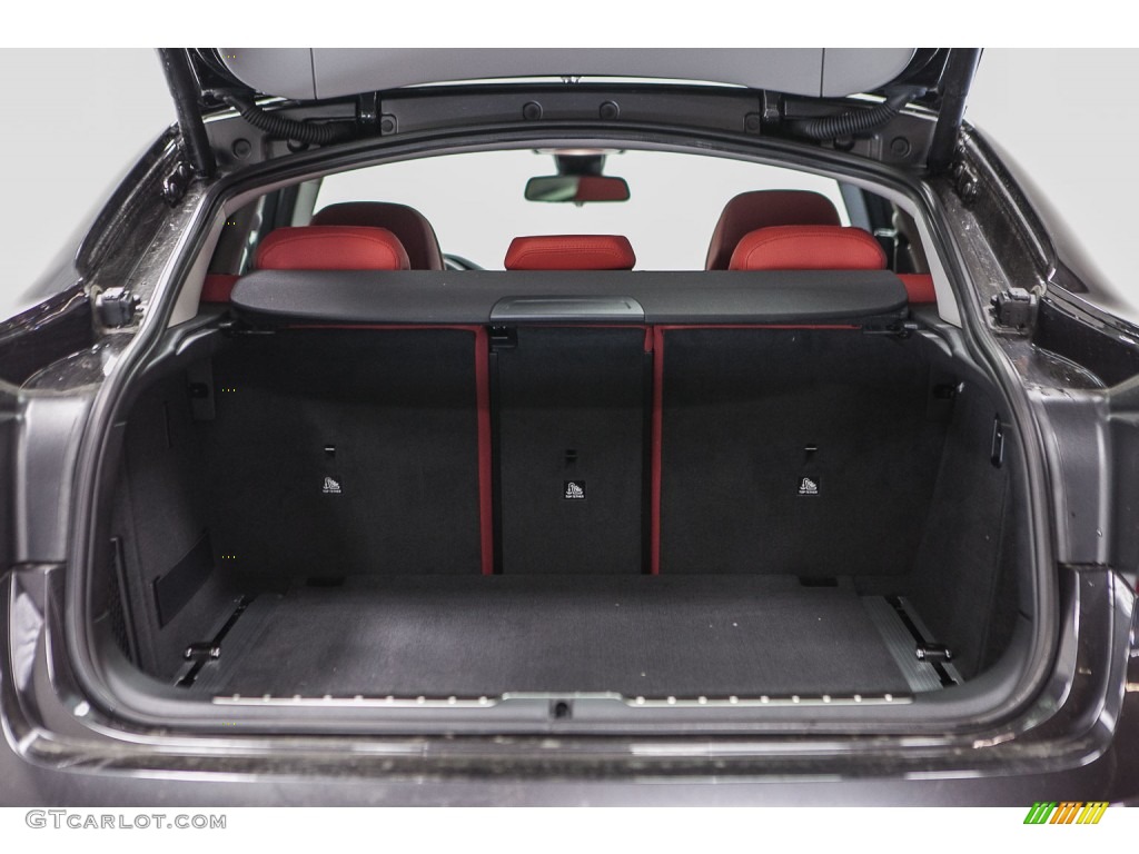 2016 BMW X6 xDrive50i Trunk Photo #109110991