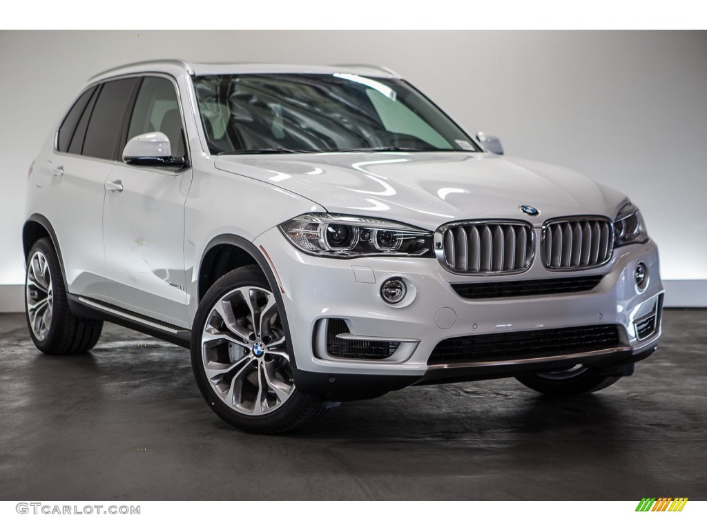 2016 BMW X5 xDrive50i Exterior Photos