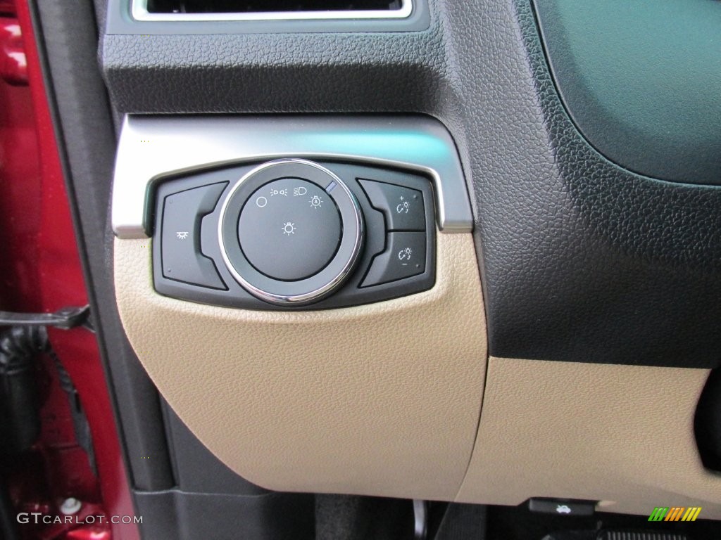 2016 Ford Explorer FWD Controls Photos