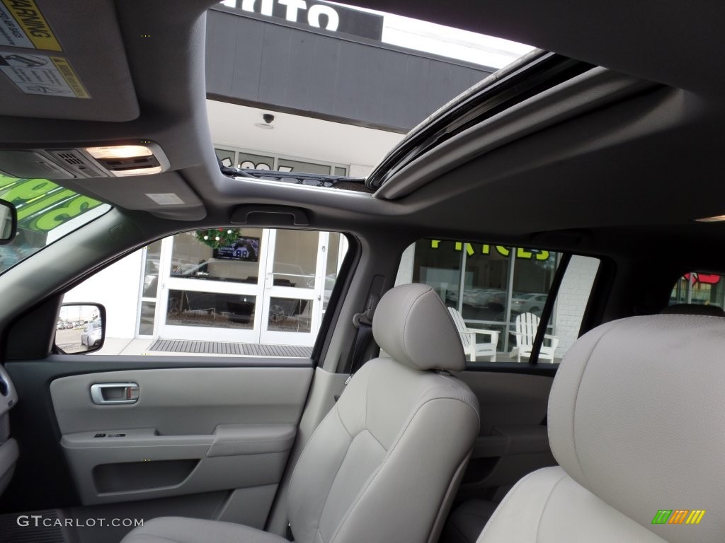 2015 Pilot EX-L - Crystal Black Pearl / Gray photo #12