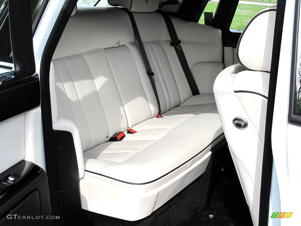 2013 Rolls-Royce Phantom Sedan Rear Seat Photo #109118523