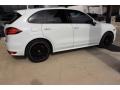 White - Cayenne GTS Photo No. 12