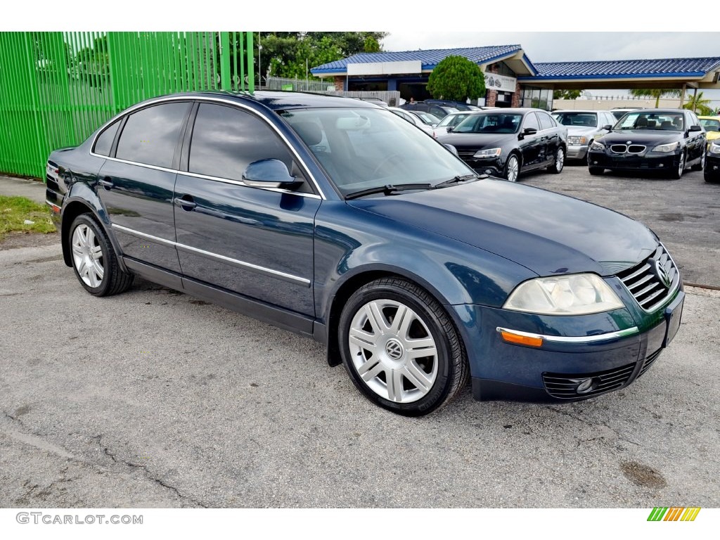 2005 Passat GLX Sedan - Blue Graphite Metallic / Grey photo #4