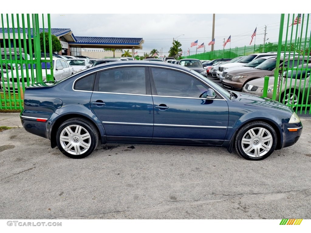 2005 Passat GLX Sedan - Blue Graphite Metallic / Grey photo #5