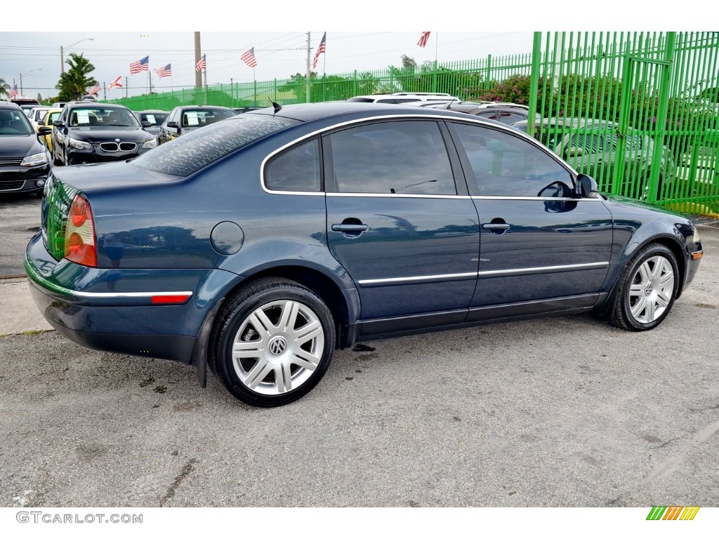 2005 Passat GLX Sedan - Blue Graphite Metallic / Grey photo #8