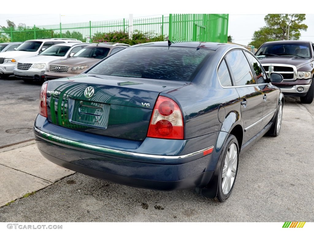 2005 Passat GLX Sedan - Blue Graphite Metallic / Grey photo #10