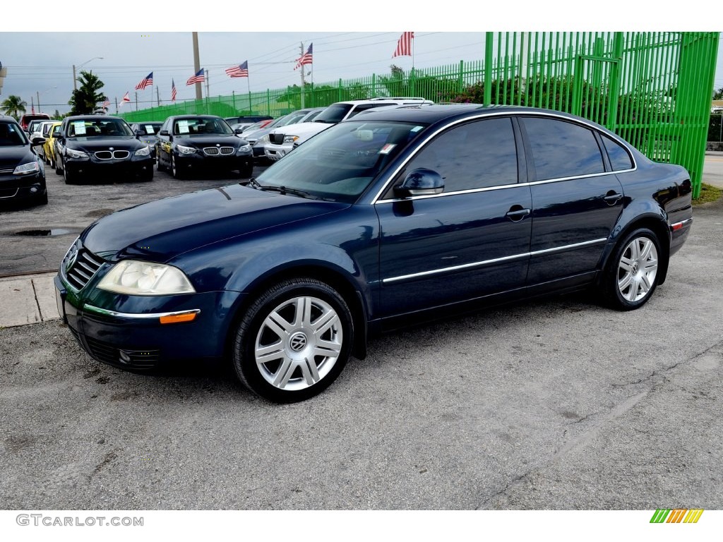 2005 Passat GLX Sedan - Blue Graphite Metallic / Grey photo #30