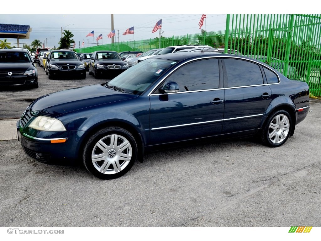 2005 Passat GLX Sedan - Blue Graphite Metallic / Grey photo #31