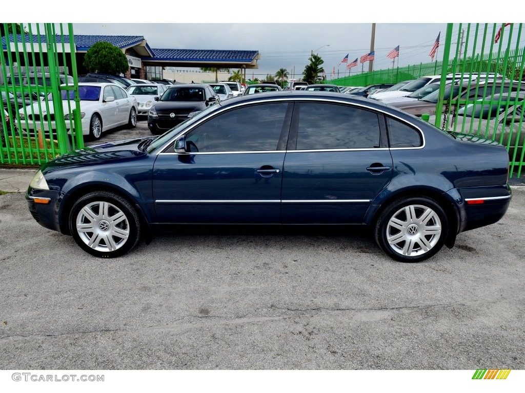2005 Passat GLX Sedan - Blue Graphite Metallic / Grey photo #32