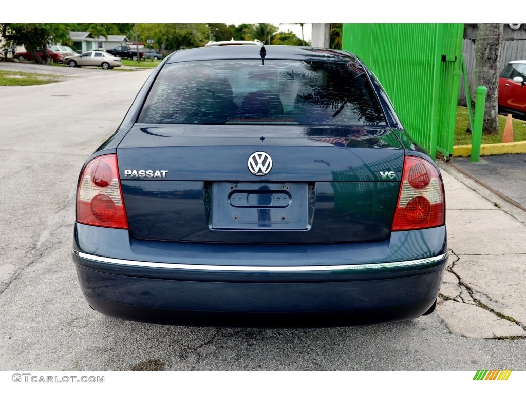 2005 Passat GLX Sedan - Blue Graphite Metallic / Grey photo #38