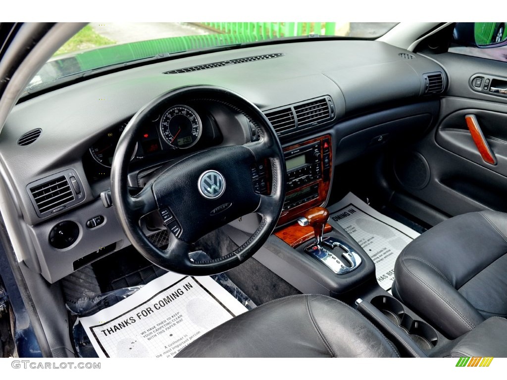 2005 Passat GLX Sedan - Blue Graphite Metallic / Grey photo #44