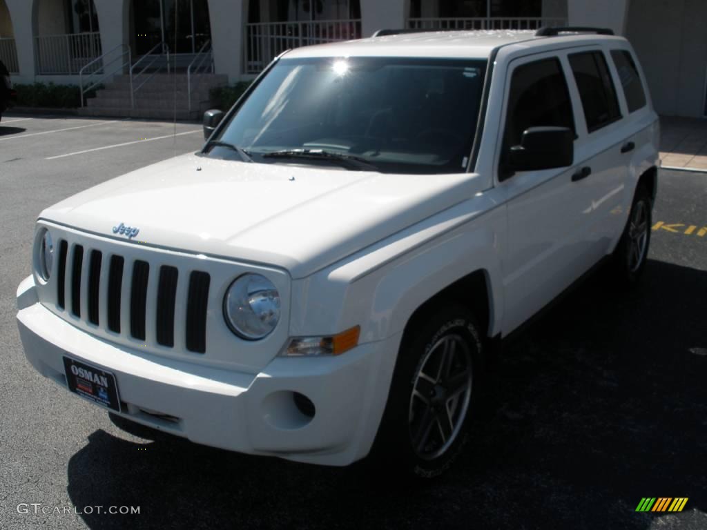 Stone White Clearcoat Jeep Patriot