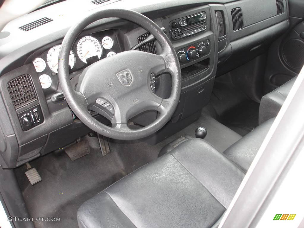 2003 Ram 1500 ST Quad Cab 4x4 - Bright White / Dark Slate Gray photo #9