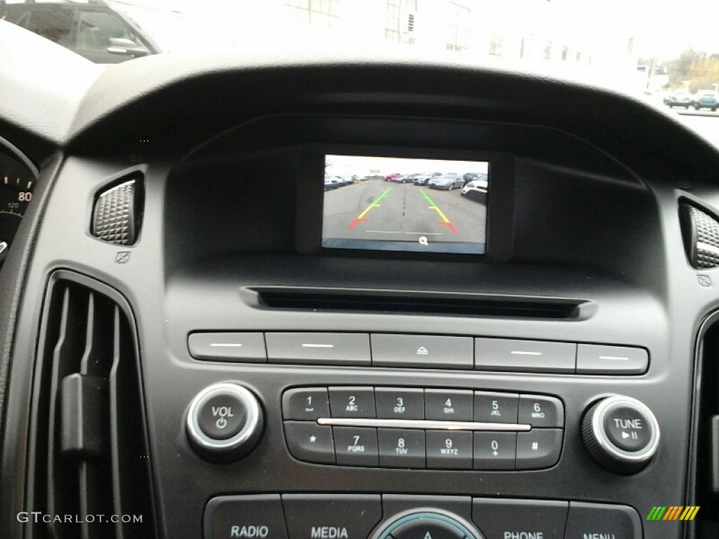 2015 Focus SE Hatchback - Tuxedo Black Metallic / Charcoal Black photo #15