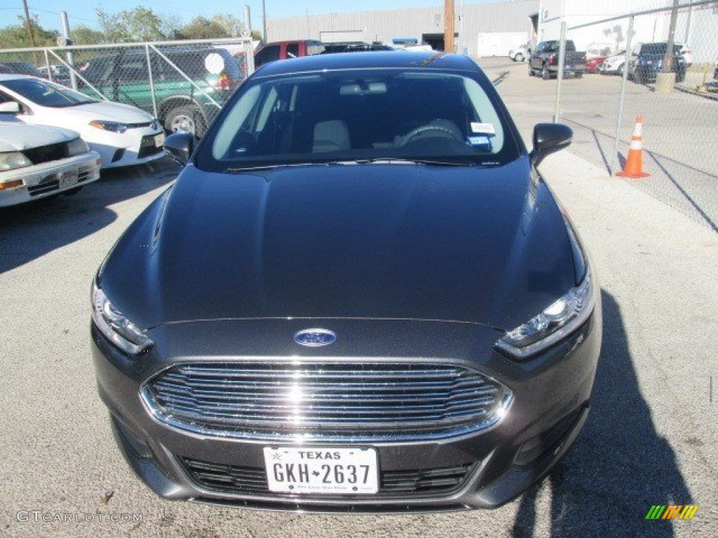 2016 Fusion SE - Magnetic Metallic / Charcoal Black photo #21