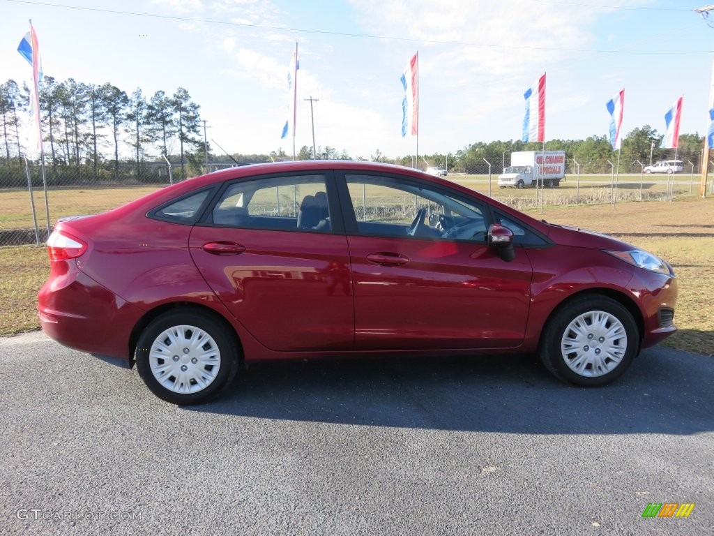 2015 Fiesta SE Sedan - Ruby Red Metallic / Charcoal Black photo #2