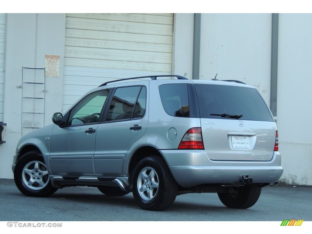 2001 ML 320 4Matic - Brilliant Silver Metallic / Ash photo #29