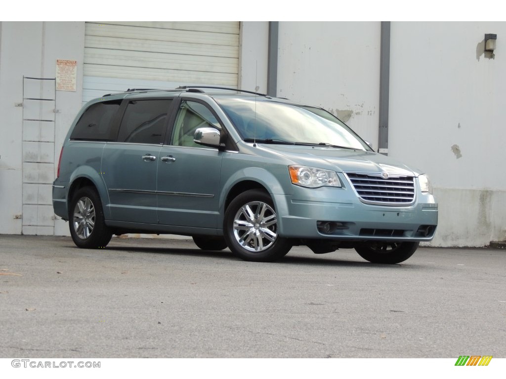 2008 Chrysler Town & Country Limited Exterior Photos