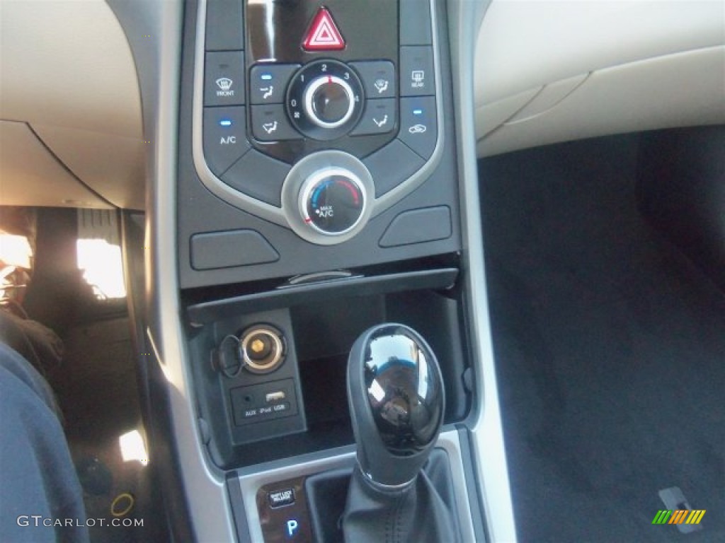 2016 Elantra SE - White / Beige photo #22