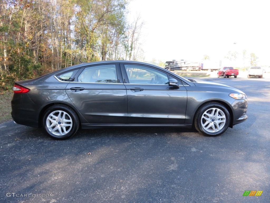 Magnetic Metallic 2016 Ford Fusion SE Exterior Photo #109164178