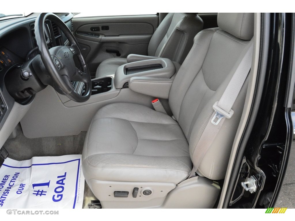 Gray/Dark Charcoal Interior 2004 Chevrolet Suburban 1500 Z71 4x4 Photo #109169395