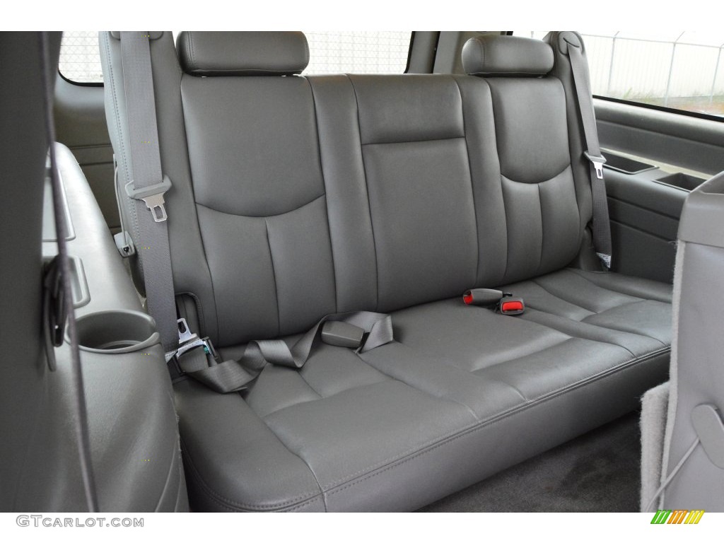 2004 Chevrolet Suburban 1500 Z71 4x4 Rear Seat Photo #109169434