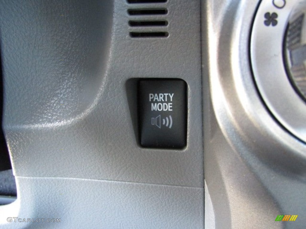 2011 4Runner SR5 - Black / Black Leather photo #13