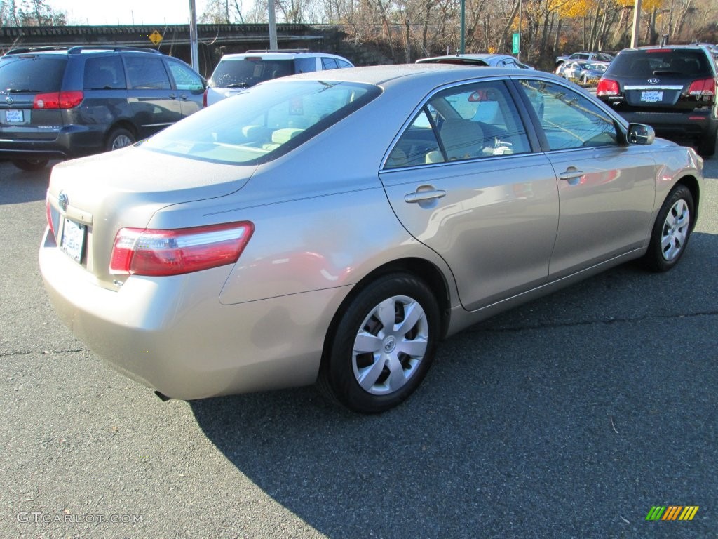 2007 Camry XLE - Desert Sand Mica / Bisque photo #6