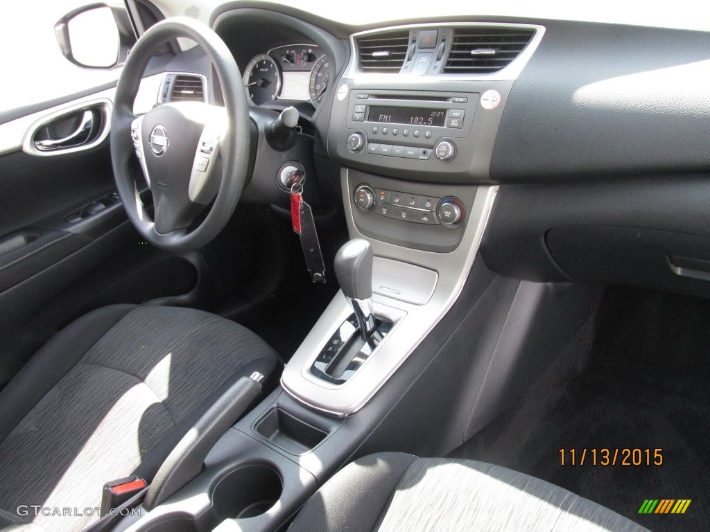 2014 Sentra S - Aspen White / Charcoal photo #25