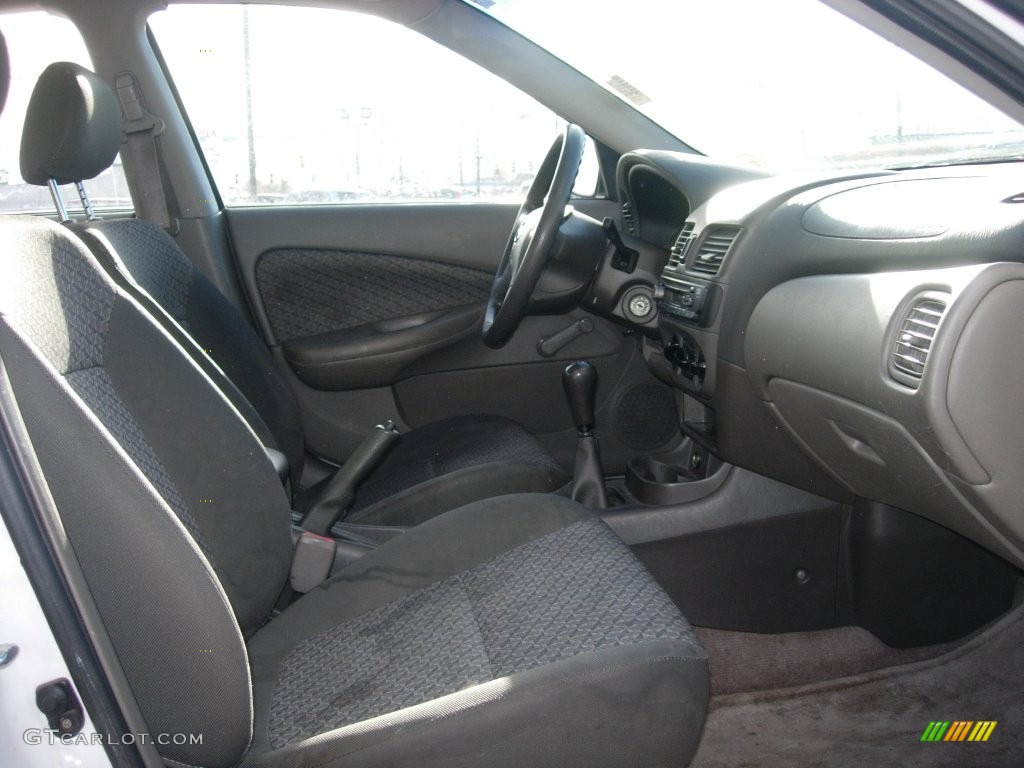2003 Sentra GXE - Cloud White / Stone Gray photo #12