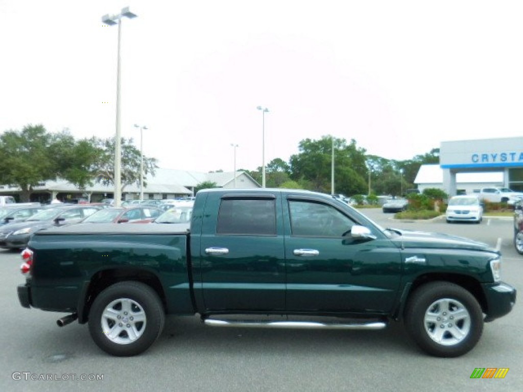 2011 Dakota Big Horn Crew Cab - Hunter Green Pearlcoat / Dark Slate Gray/Medium Slate Gray photo #9