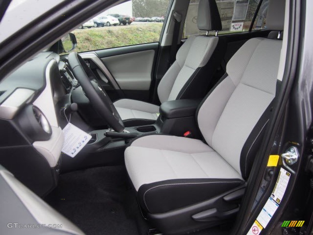 2016 Toyota RAV4 XLE AWD Front Seat Photo #109192930