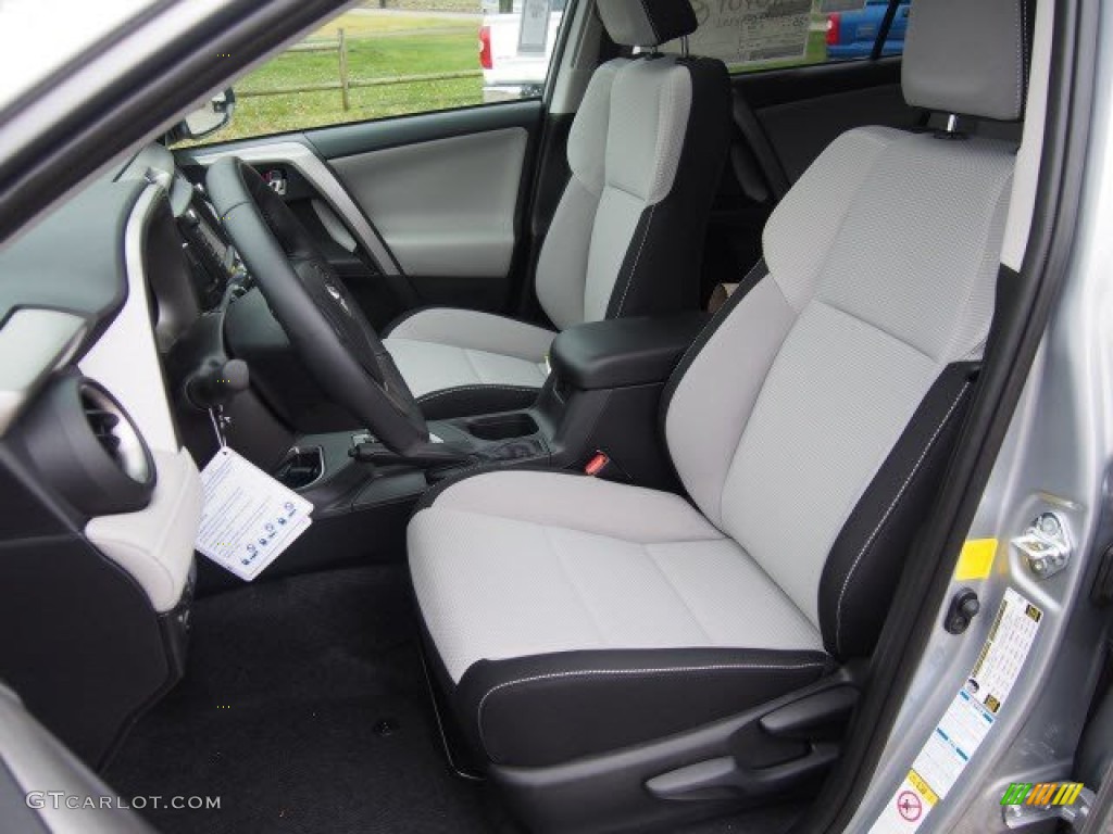 2016 Toyota RAV4 XLE AWD Front Seat Photo #109193500