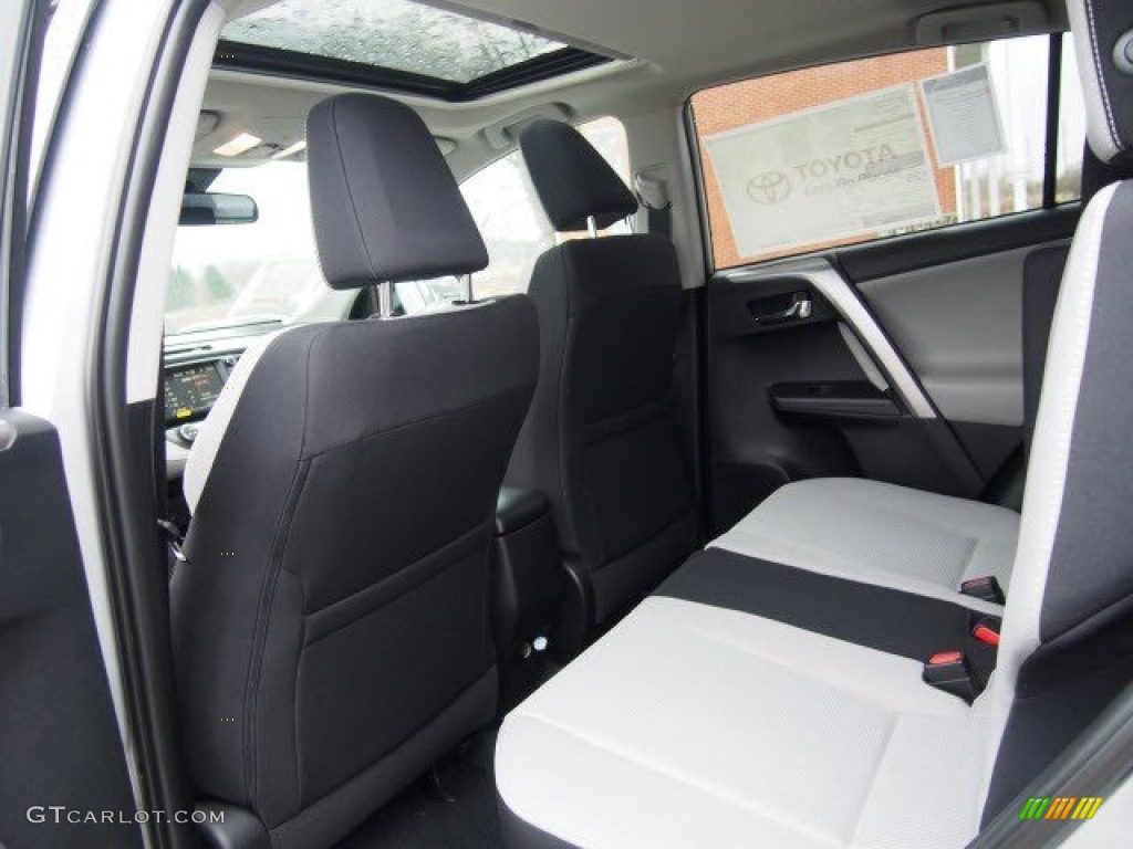 2016 Toyota RAV4 XLE AWD Rear Seat Photos