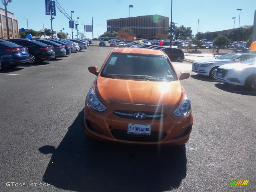 2016 Accent SE Hatchback - Vitamin C / Black photo #5