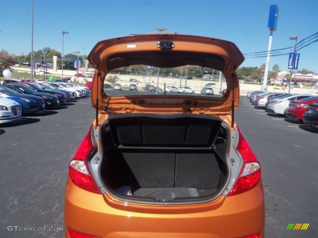 2016 Accent SE Hatchback - Vitamin C / Black photo #18