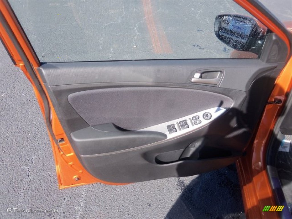 2016 Accent SE Hatchback - Vitamin C / Black photo #21