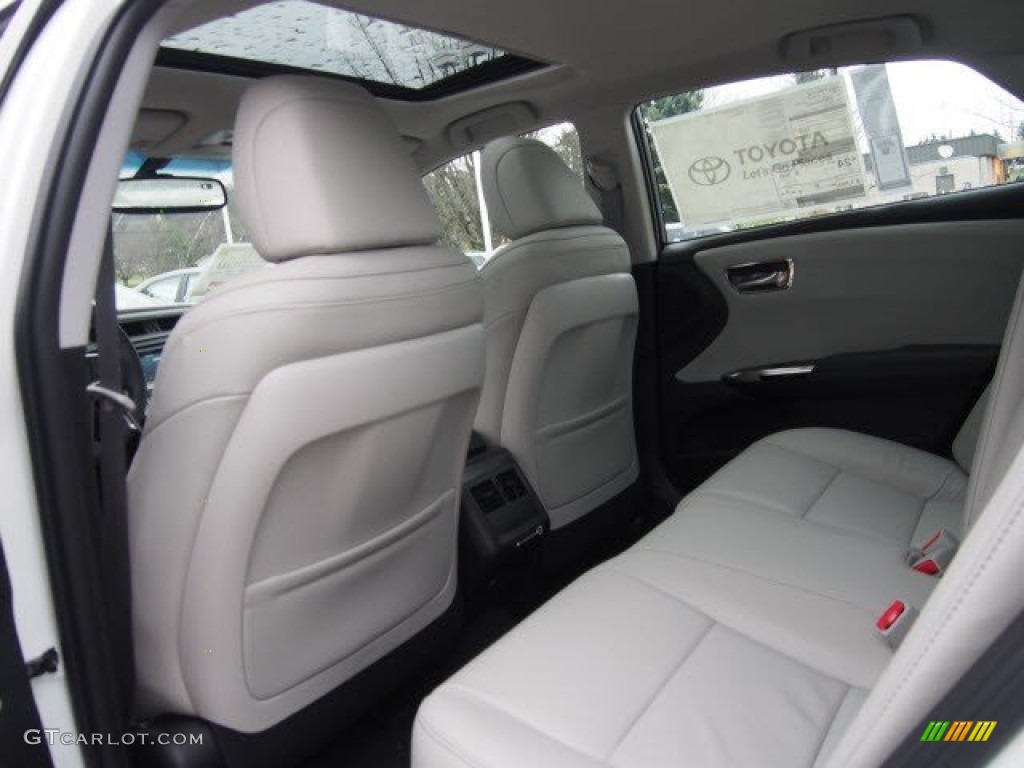 2016 Toyota Avalon Touring Rear Seat Photo #109194348