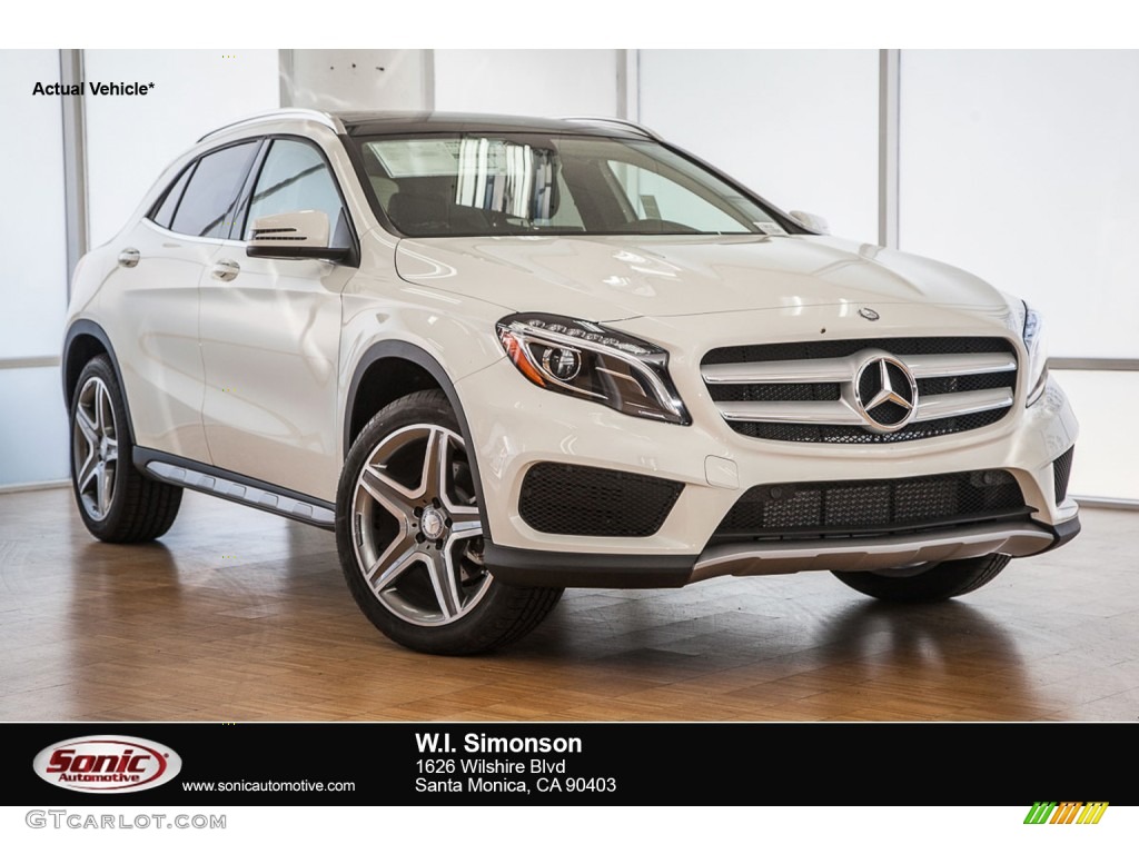 2016 GLA 250 - Cirrus White / Black photo #1