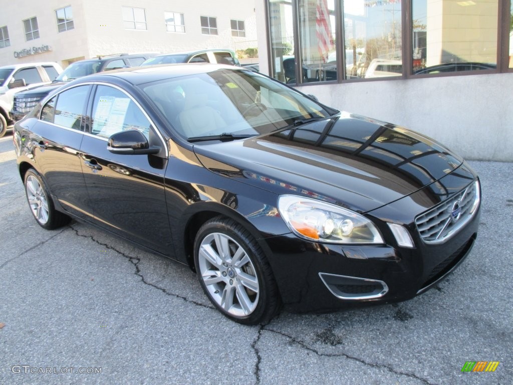 2011 S60 T6 AWD - Black / Soft Beige/Off Black photo #9