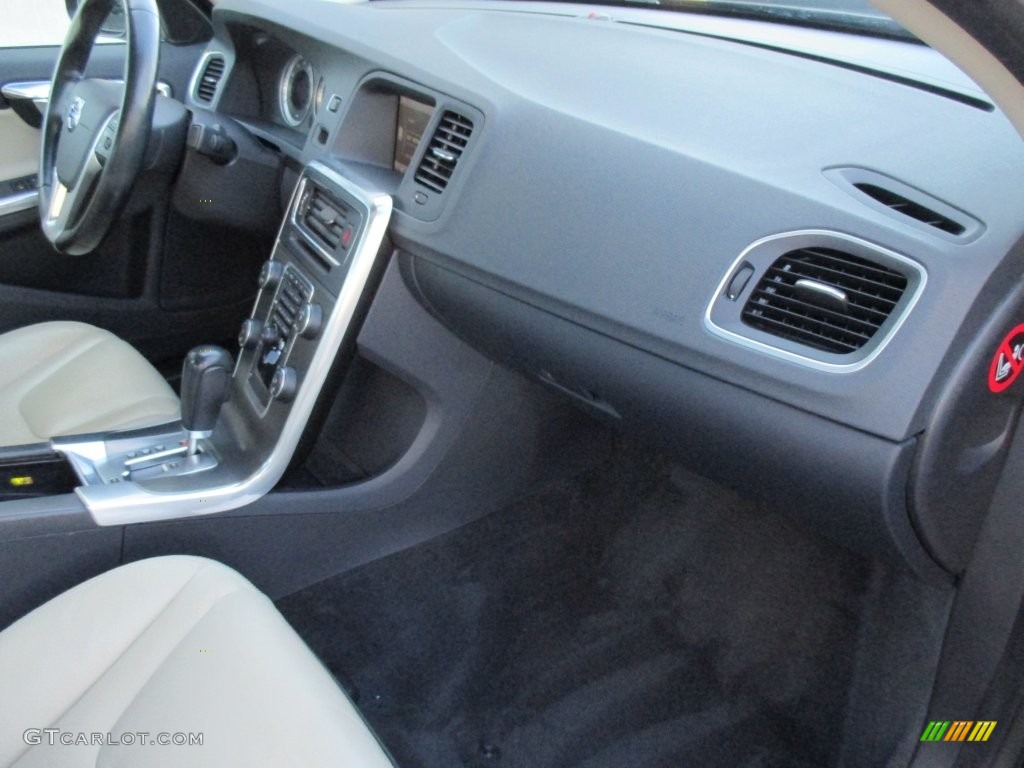 2011 S60 T6 AWD - Black / Soft Beige/Off Black photo #34