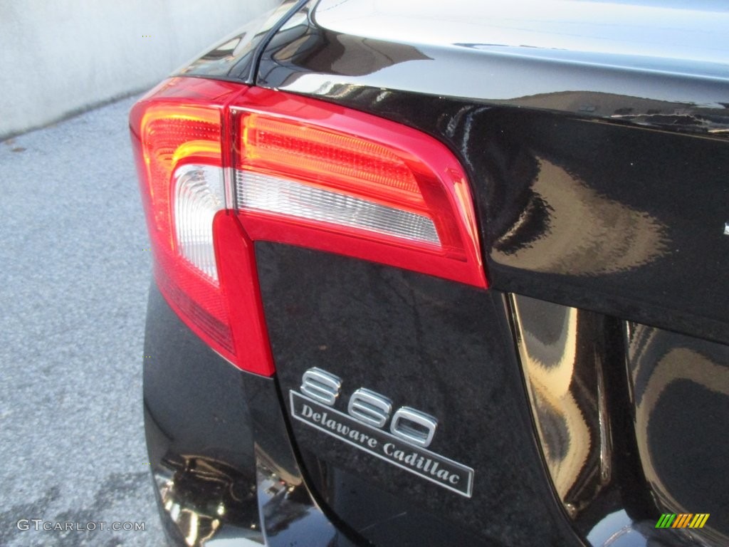 2011 S60 T6 AWD - Black / Soft Beige/Off Black photo #41