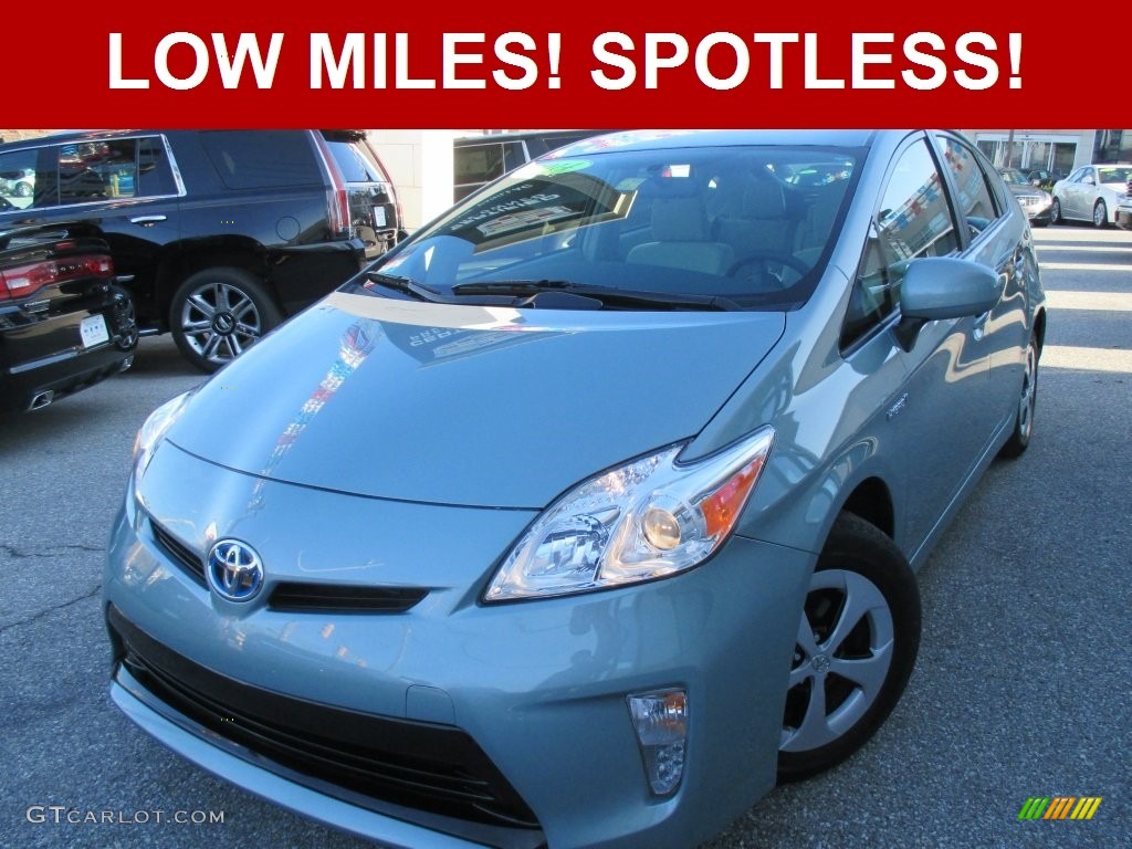 Sea Glass Pearl Toyota Prius