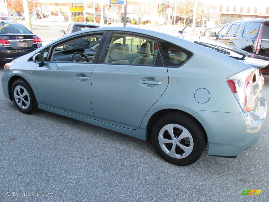 2014 Prius Two Hybrid - Sea Glass Pearl / Bisque photo #3