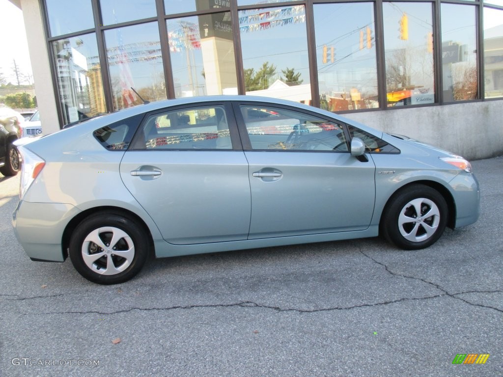 2014 Prius Two Hybrid - Sea Glass Pearl / Bisque photo #7